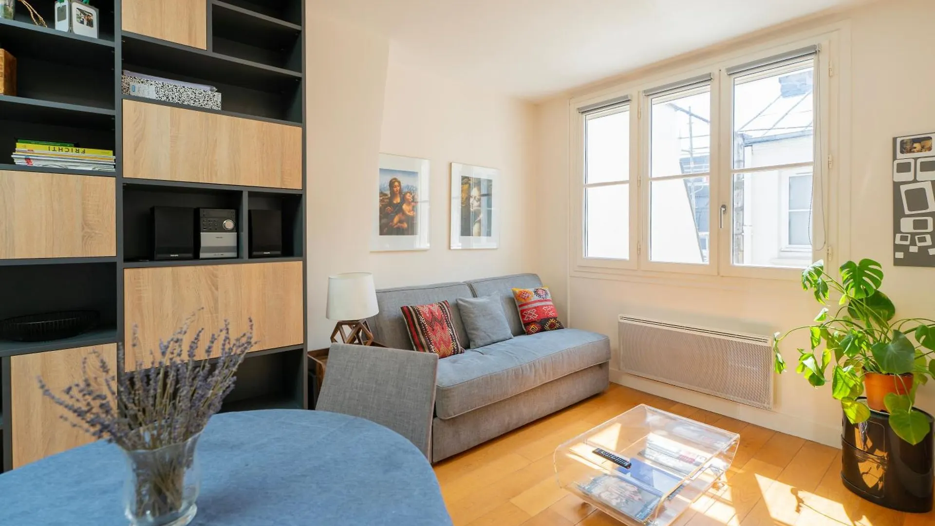 Chic Monceau Retreat Apartment