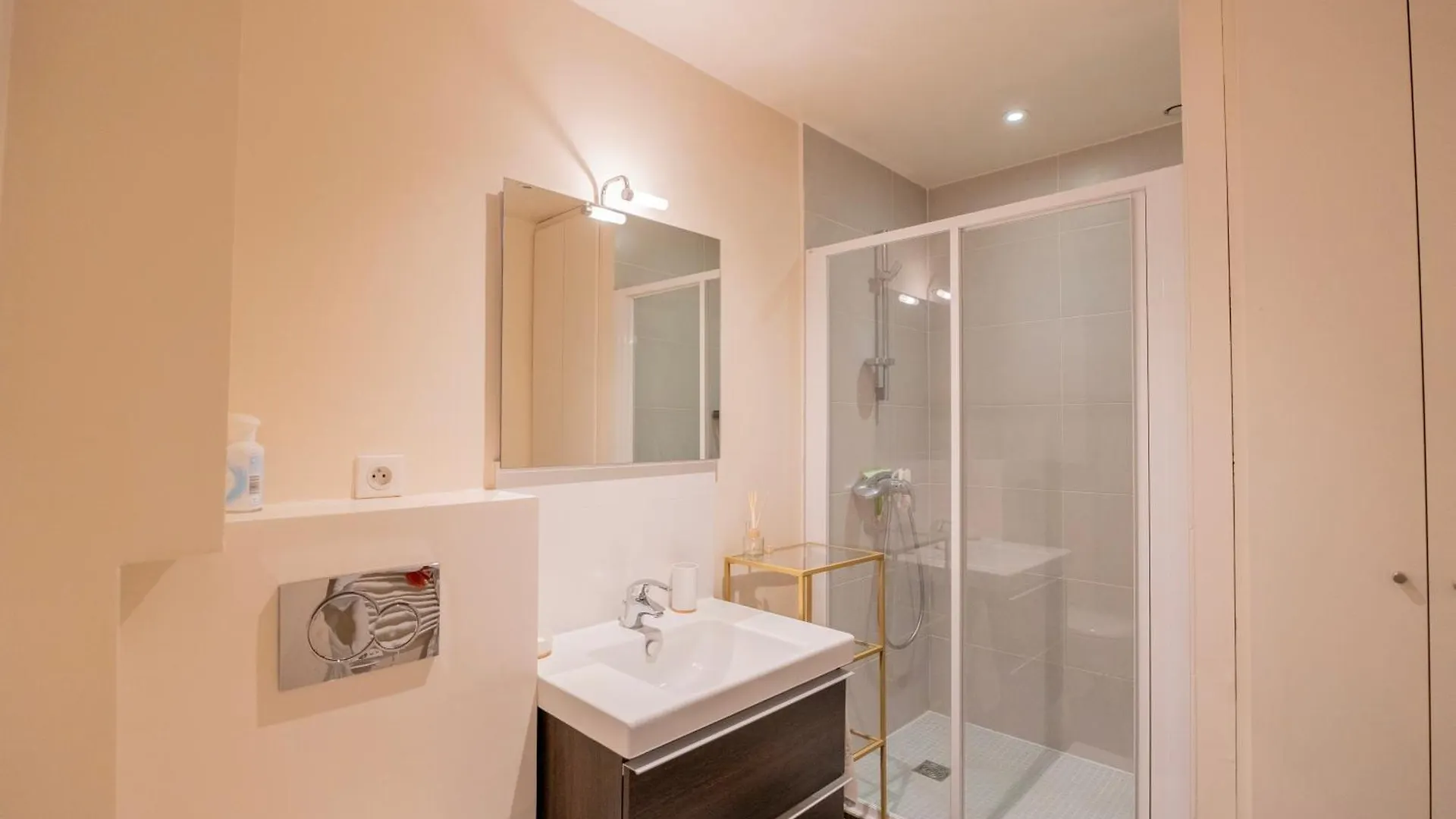 Apartment Chic Monceau Retreat